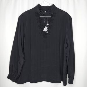 Sellecca‎ Top 20W Black Embroidered Pleated Mock Button Keyhole Long Sleeve Vtg